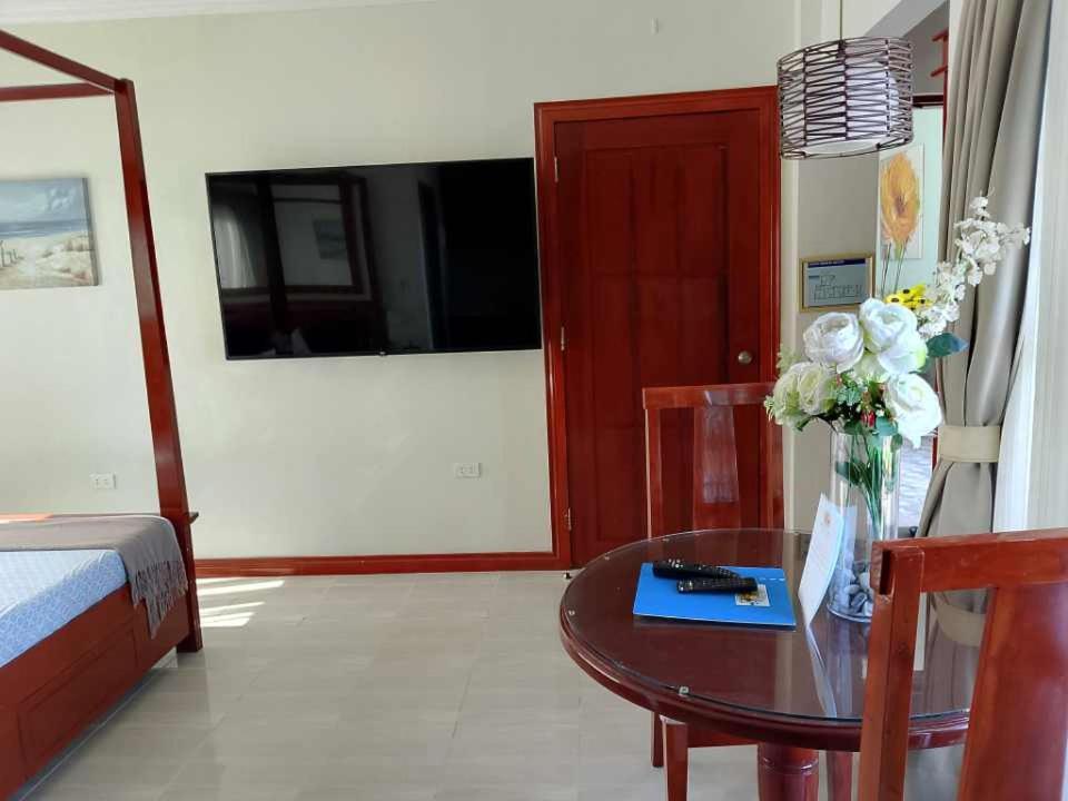 Ocean Breeze Resort Toledo Ngoại thất bức ảnh